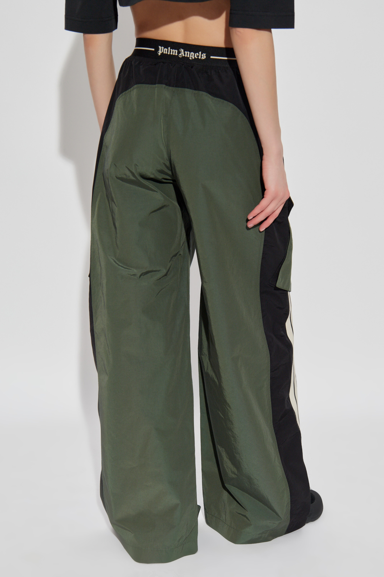 パンツ PALM ANGELS CARGO PANTS IN TECHNICAL FABRIC LOGO CARGO PANTS in black - Palm Angels® Official